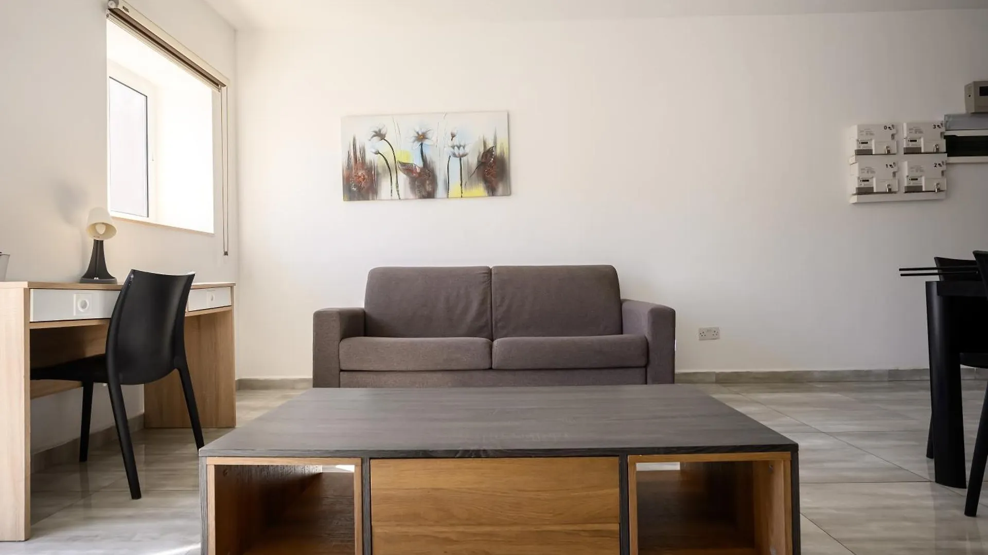 F9 Room 2, Private Room Two Single Beds Shared Bathroom In Shared Flat Msida Malta