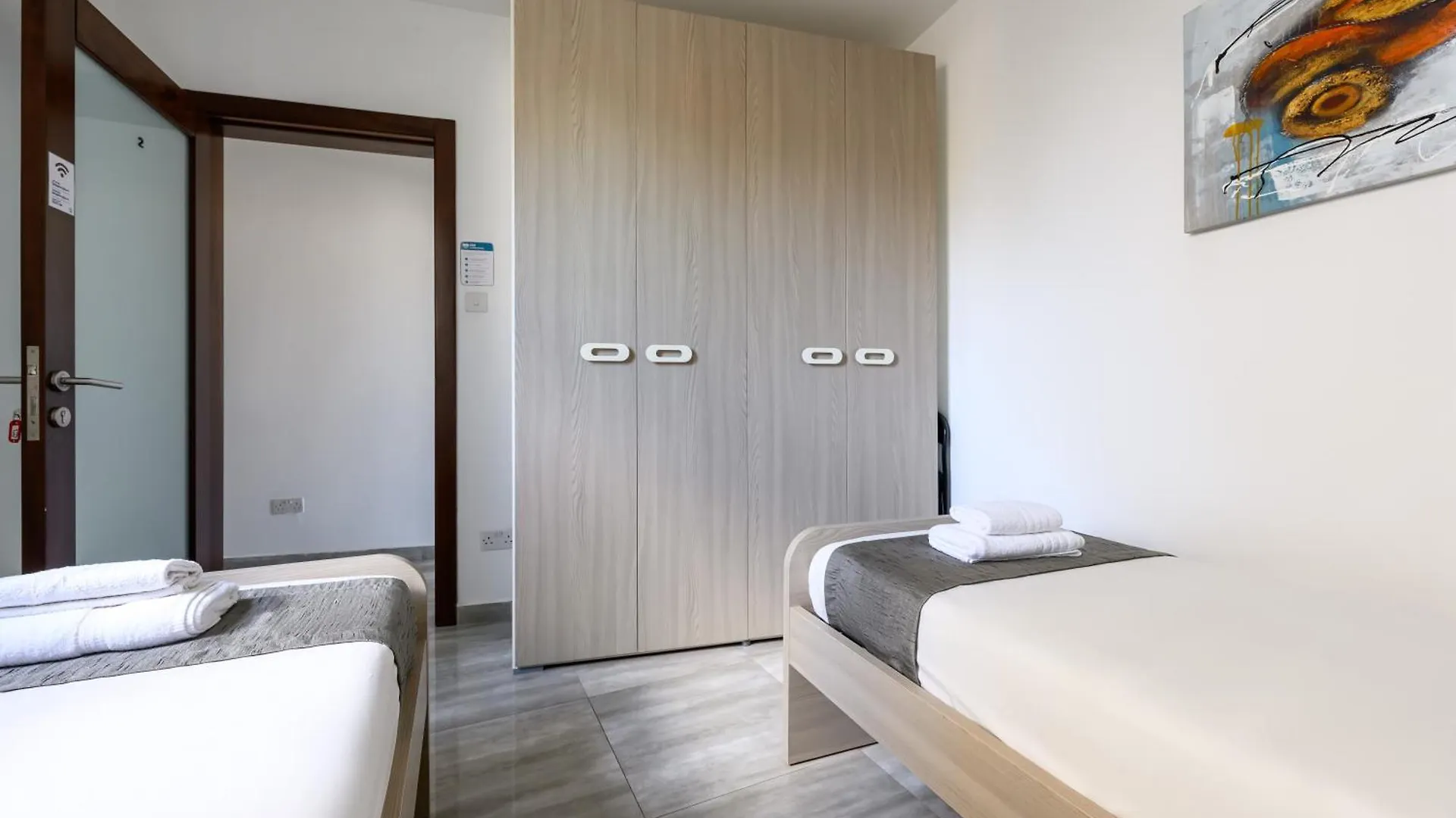 F9 Room 2, Private Room Two Single Beds Shared Bathroom In Shared Flat Msida 0*,  Malta